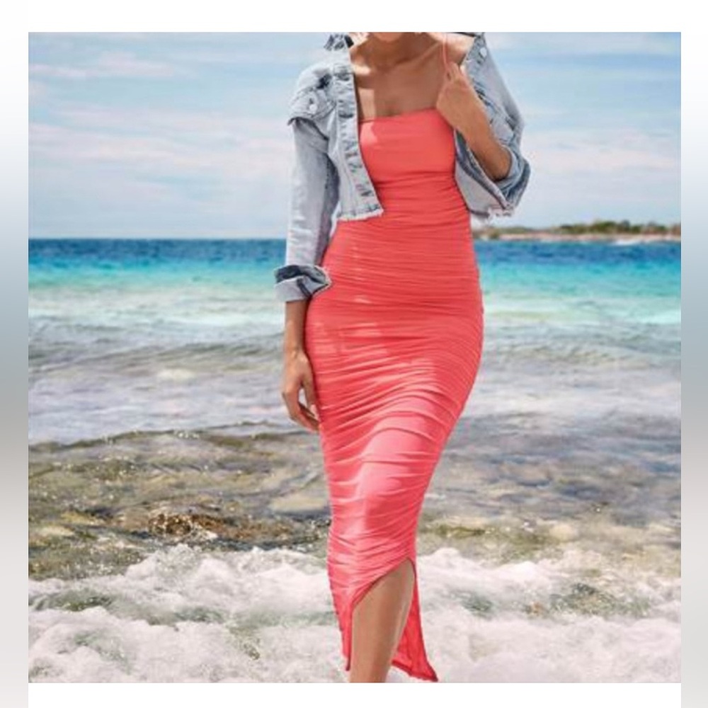 VENUS Ruched Mesh Bodycon Dress. Size Medium, BLACK